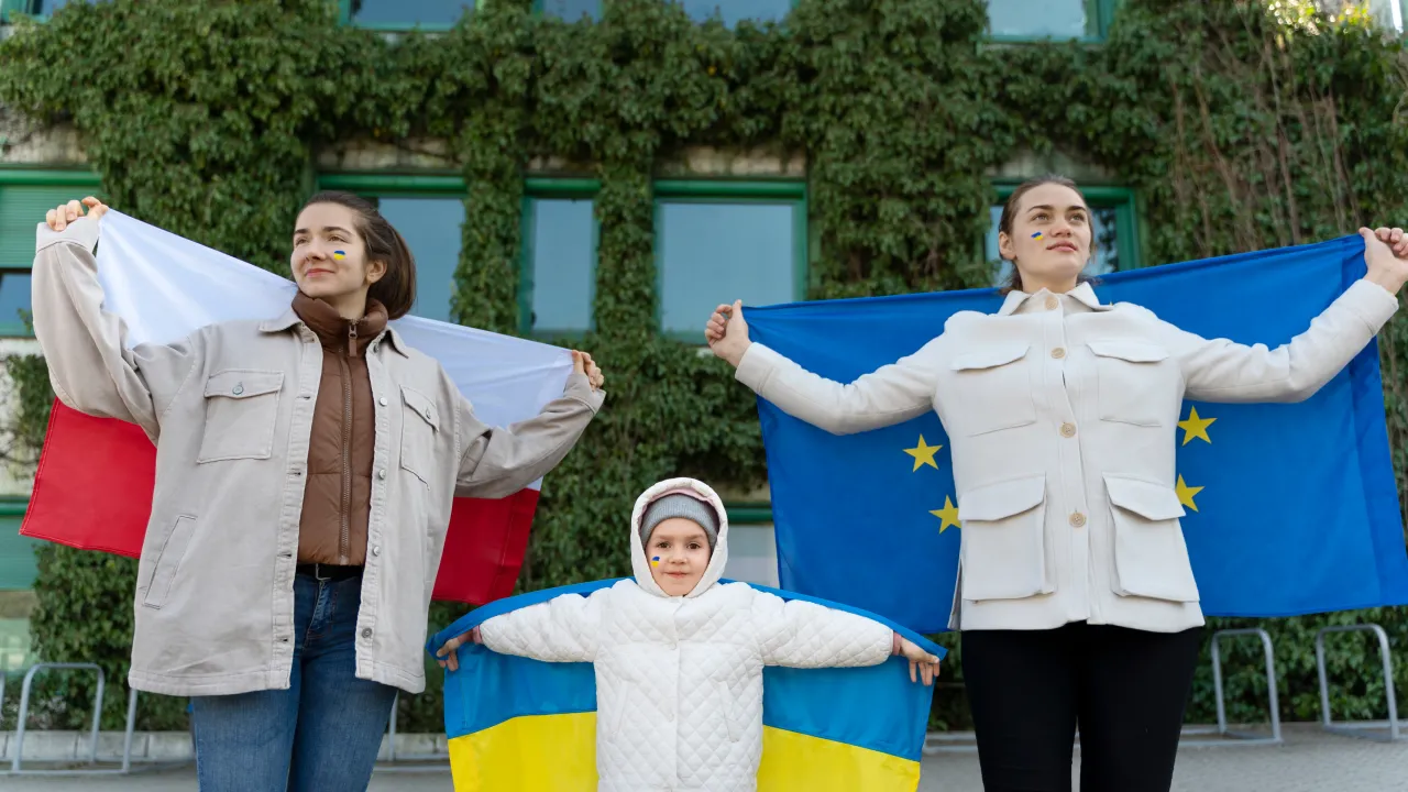 Виплати на дітей для українців у Польщі: чи готує уряд підвищення допомоги та чого чекати батькам у 2024-2025 роках