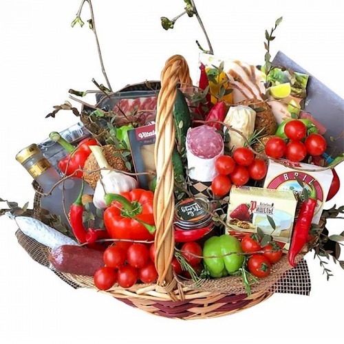 Гастрономические корзины с продуктами